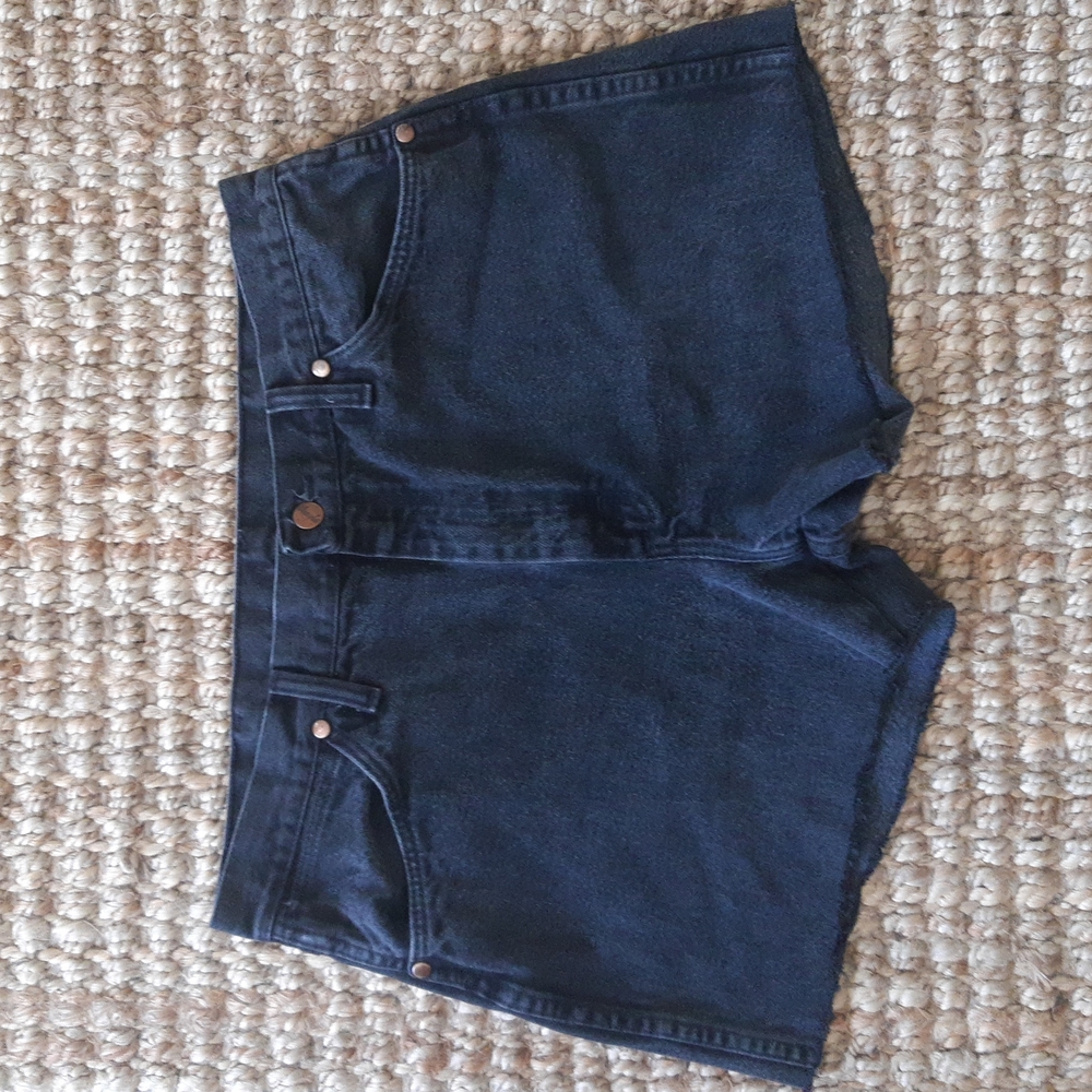 Wrangler Jean Shorts 32" Waist 100% Cotton
